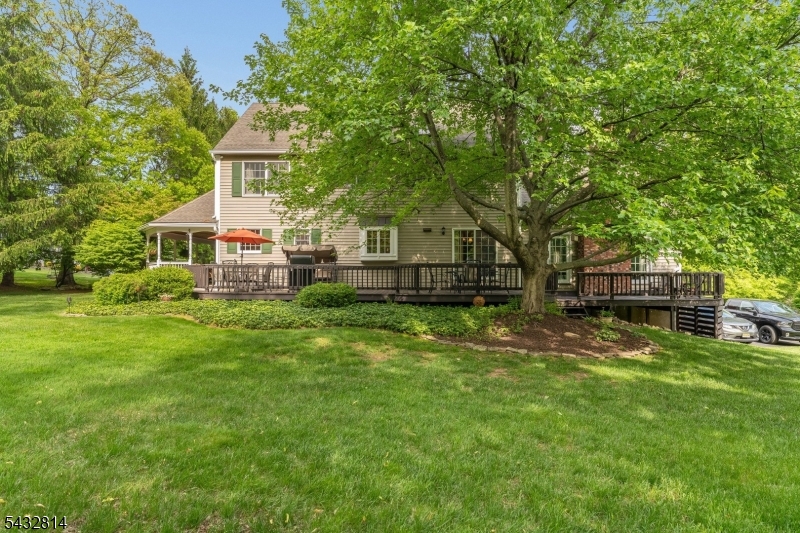 4 Drake Ct