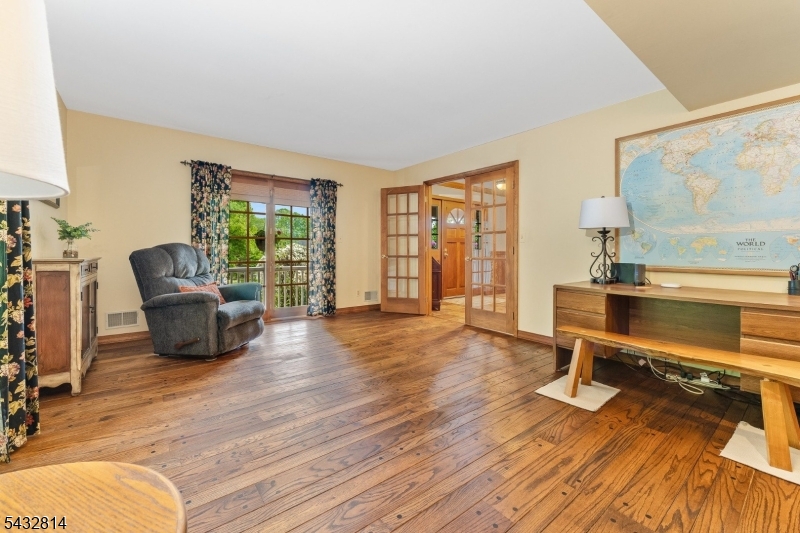 4 Drake Ct