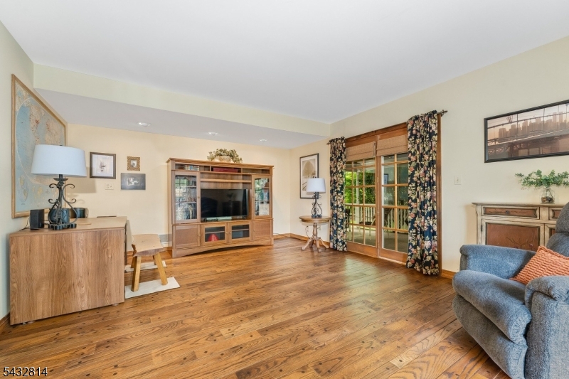 4 Drake Ct