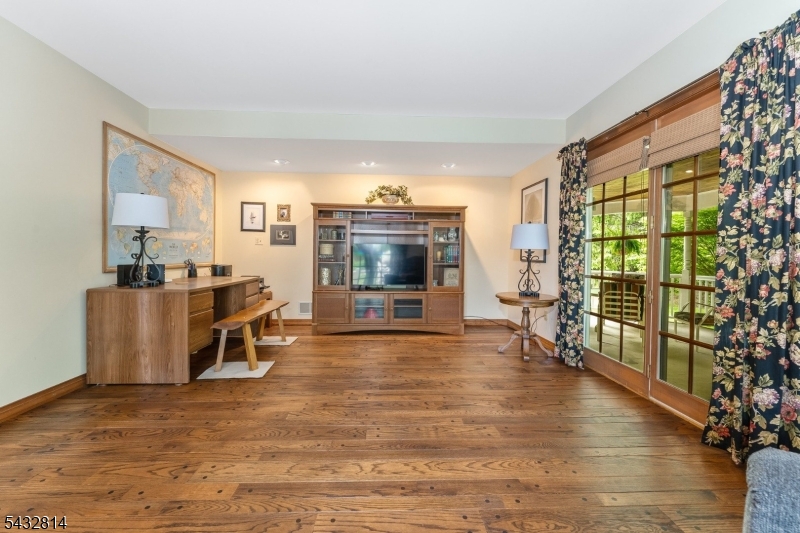 4 Drake Ct