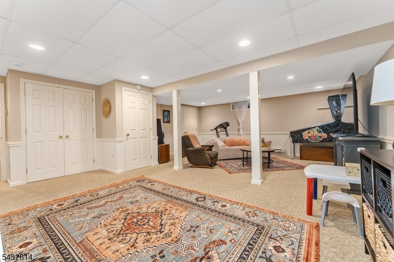 4 Drake Ct
