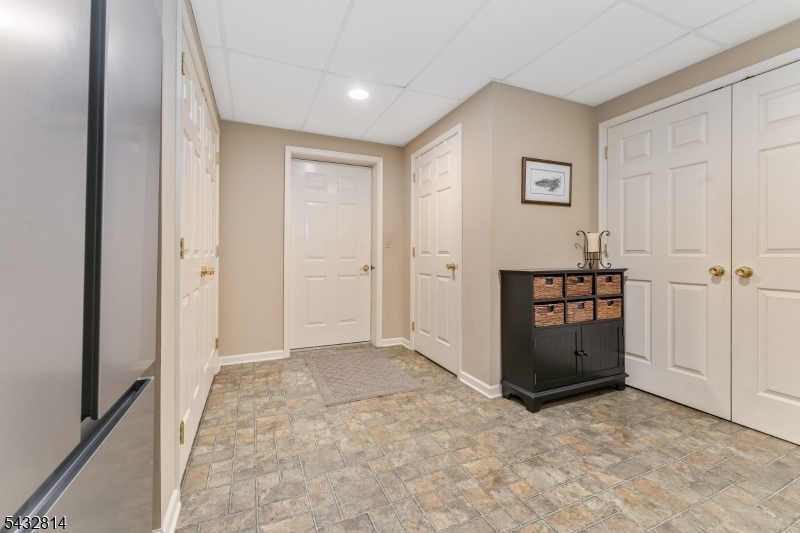 4 Drake Ct