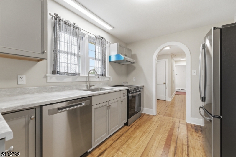 6 Highland Ave