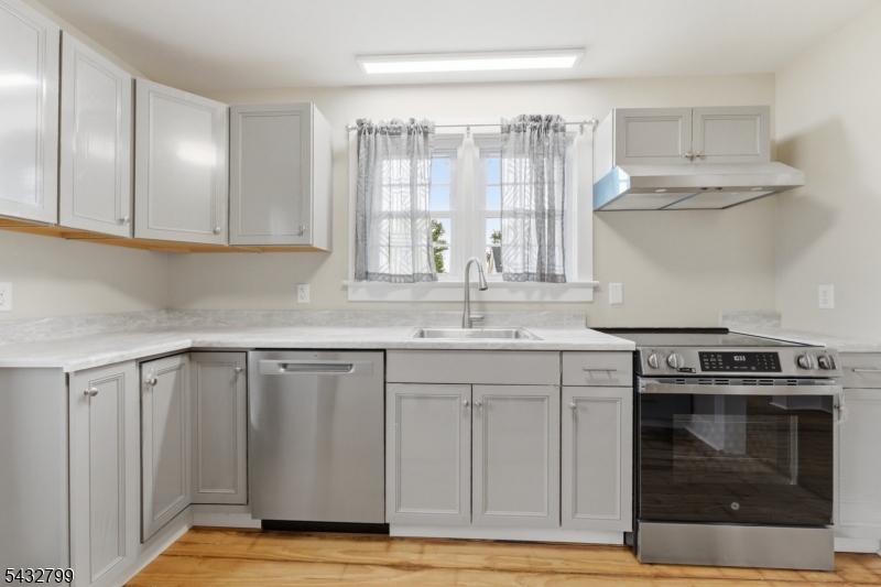 6 Highland Ave