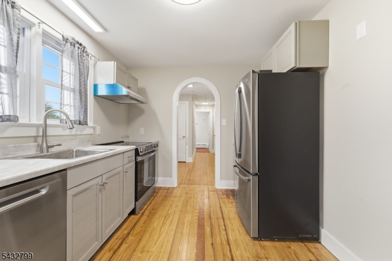 6 Highland Ave