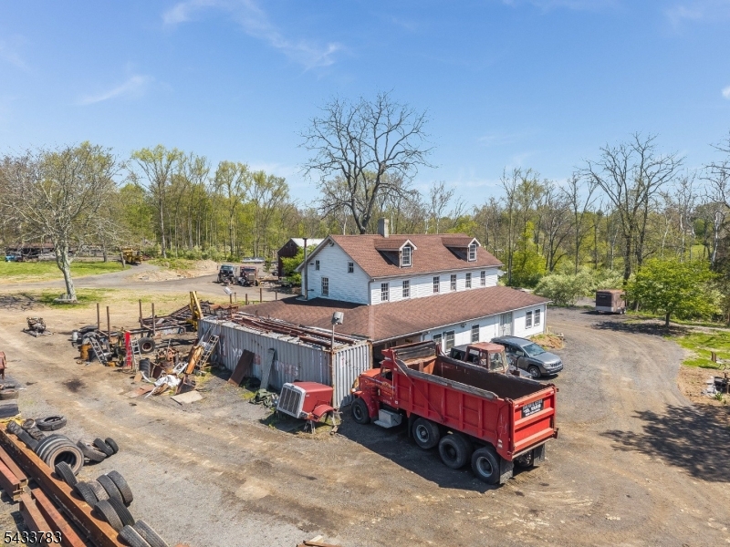 9 Creamery Ln