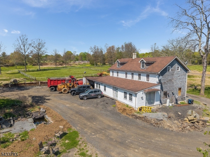 9 Creamery Ln