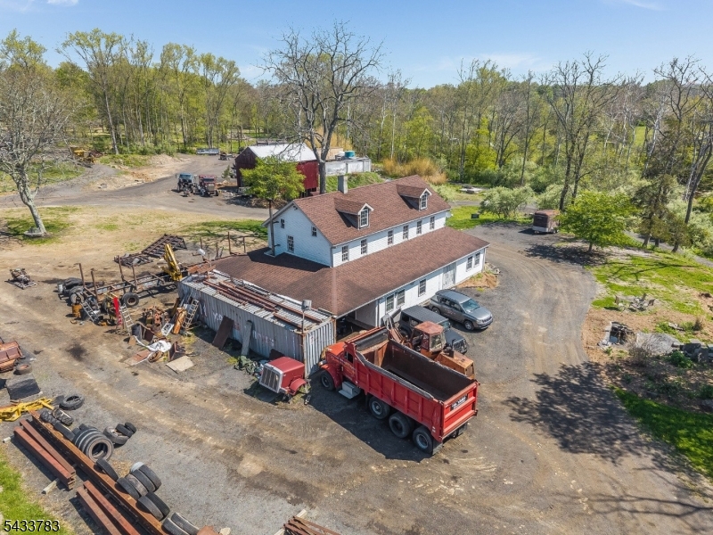 9 Creamery Ln
