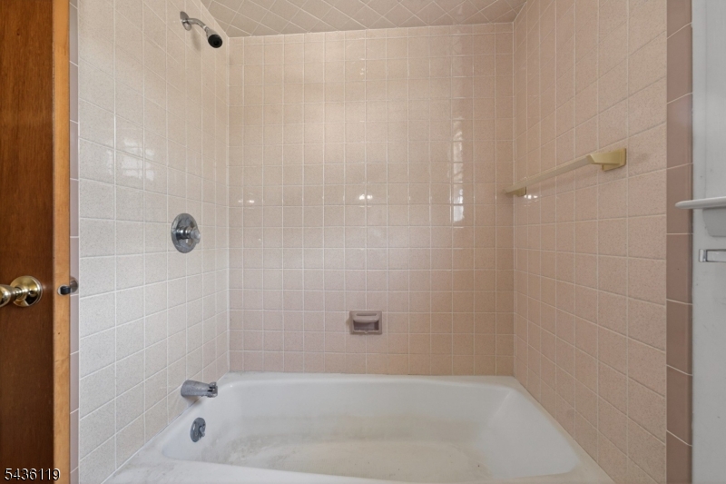 800 Lynda Rd