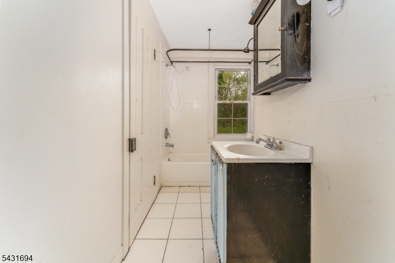 5 Springside Dr