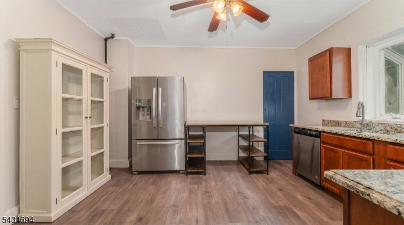 5 Springside Dr