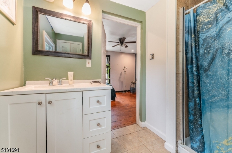 5 Springside Dr