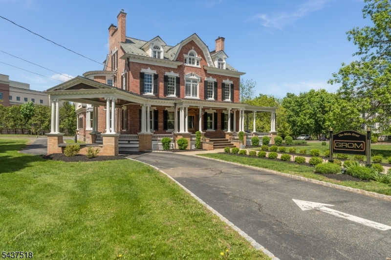 1 Main St