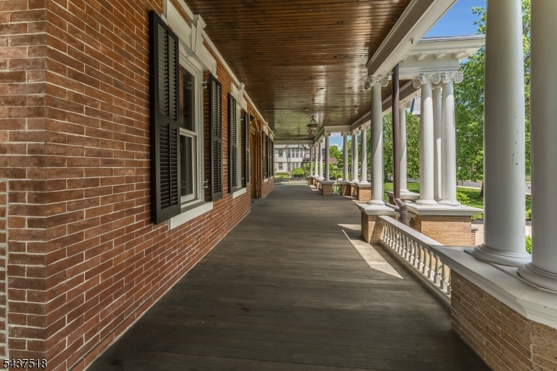 1 Main St