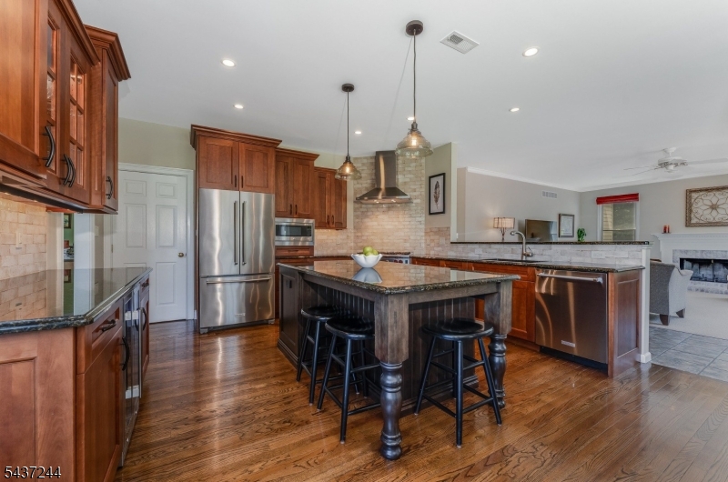 27 Kalan Farm Rd