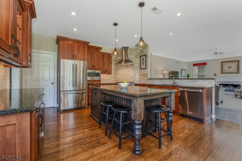 27 Kalan Farm Rd