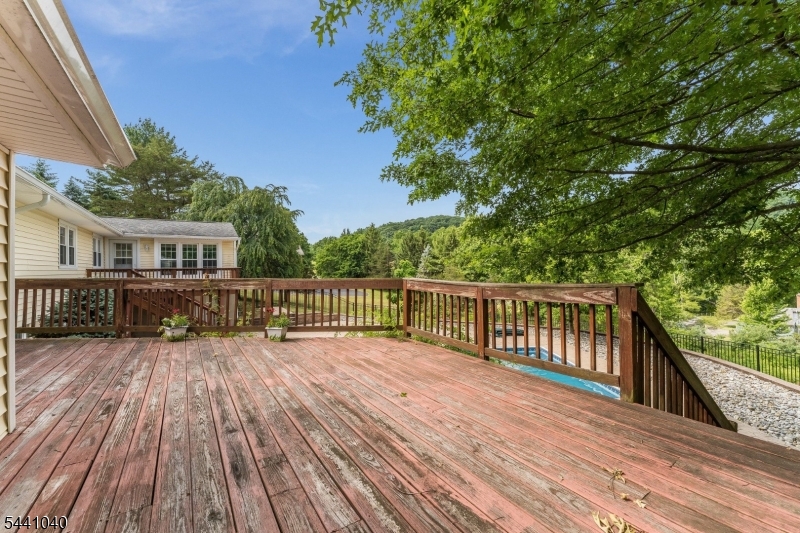 159 Old Clinton Rd