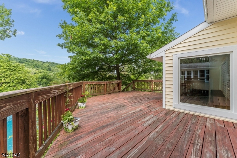 159 Old Clinton Rd