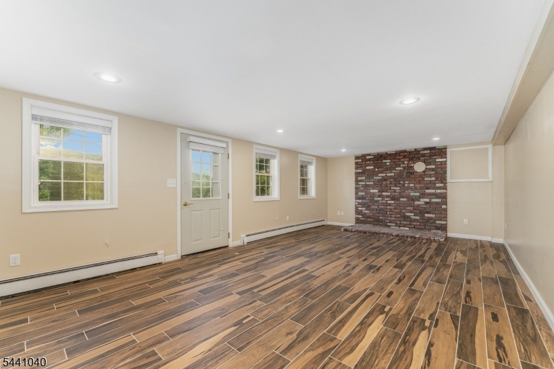 159 Old Clinton Rd