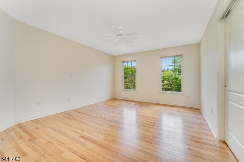 3 Stark Ct