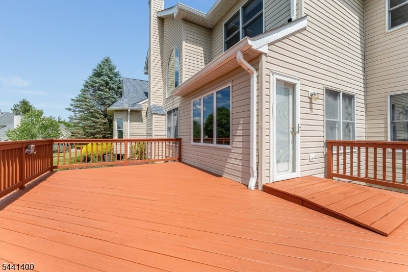 3 Stark Ct