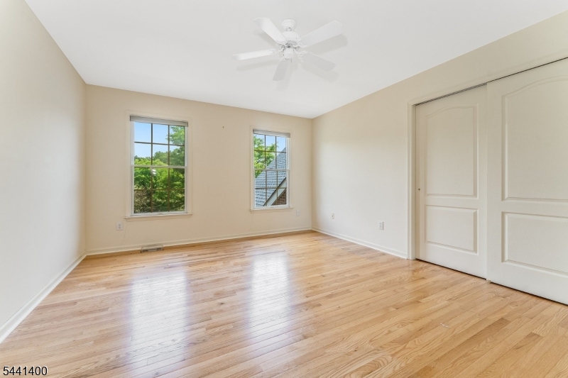 3 Stark Ct