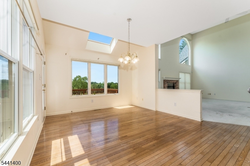 3 Stark Ct