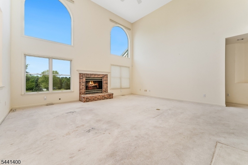 3 Stark Ct