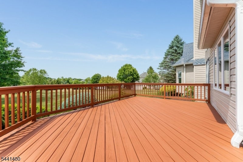 3 Stark Ct