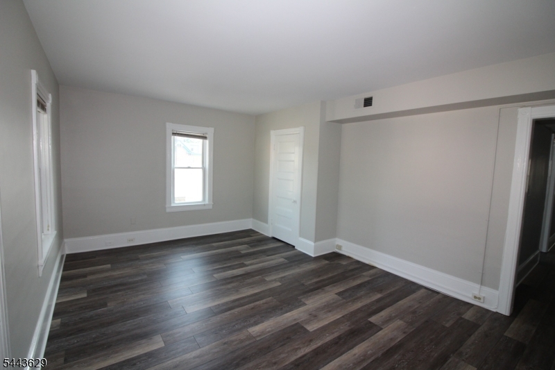 16 Main St 2N