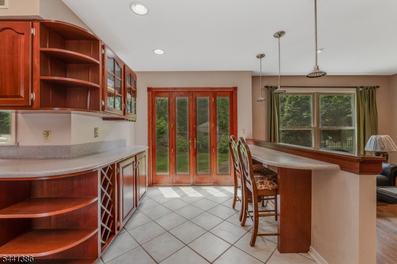 16 Woodland Ter
