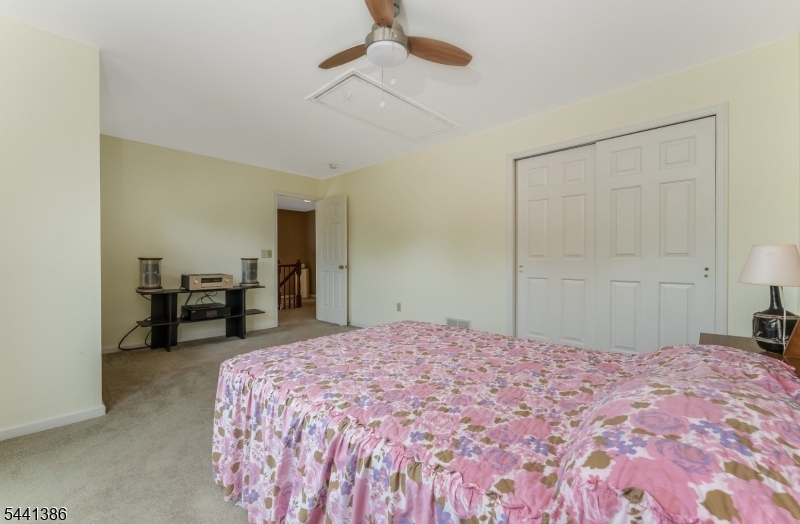 16 Woodland Ter