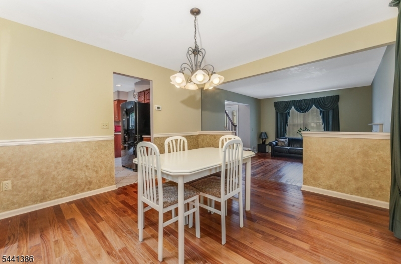 16 Woodland Ter