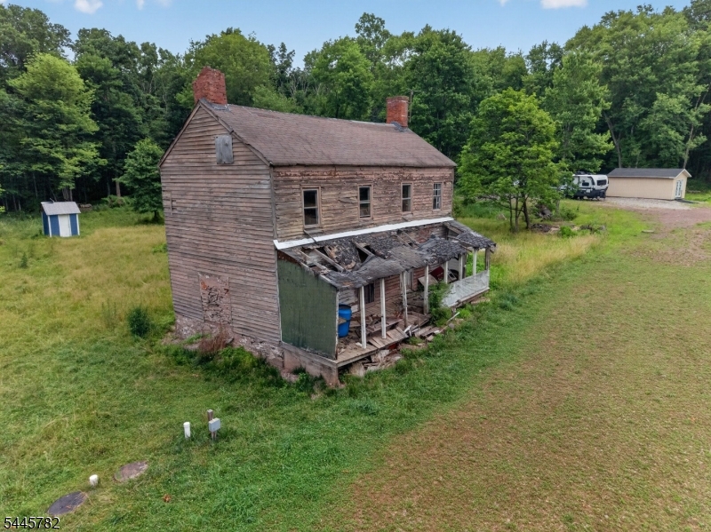 41 FEATHERBED LANE