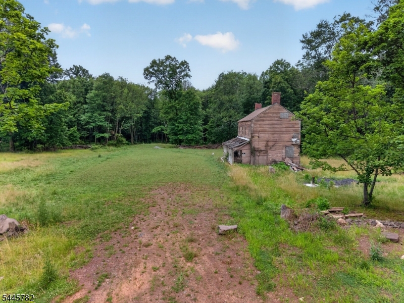 41 FEATHERBED LANE