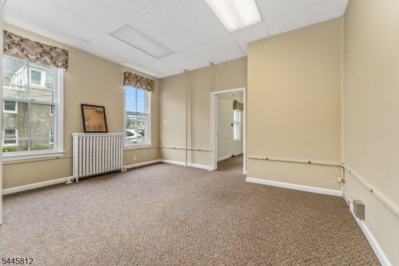 20 Bloomfield Ave