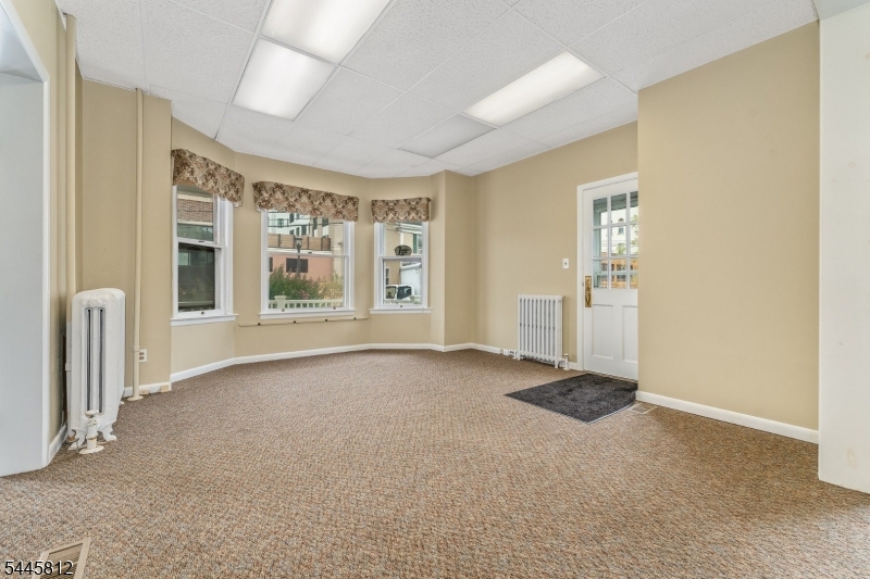 20 Bloomfield Ave