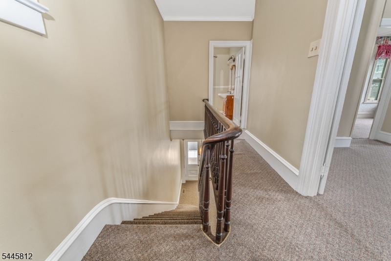 20 Bloomfield Ave