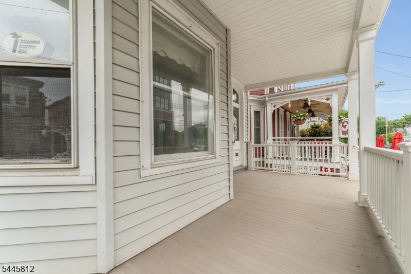 20 Bloomfield Ave