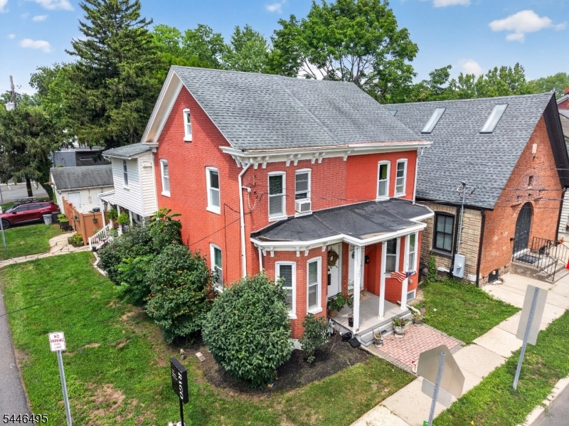 245 N Main St