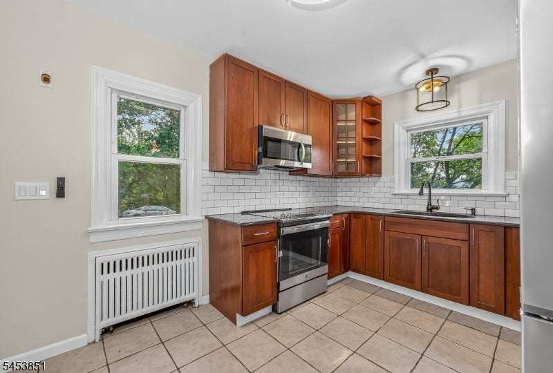 28 Dogwood Ln
