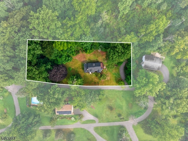 28 Dogwood Ln