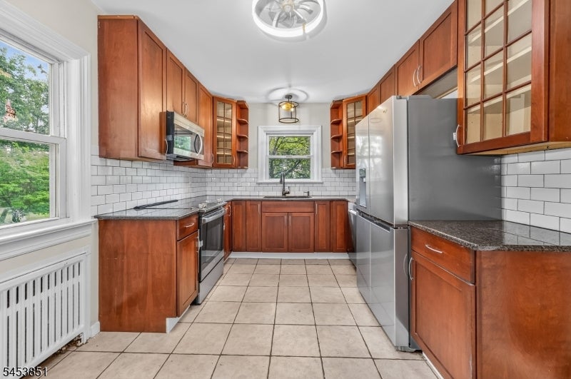 28 Dogwood Ln