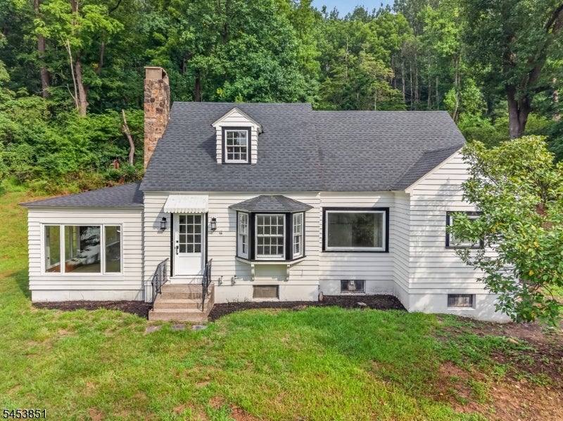 28 Dogwood Ln