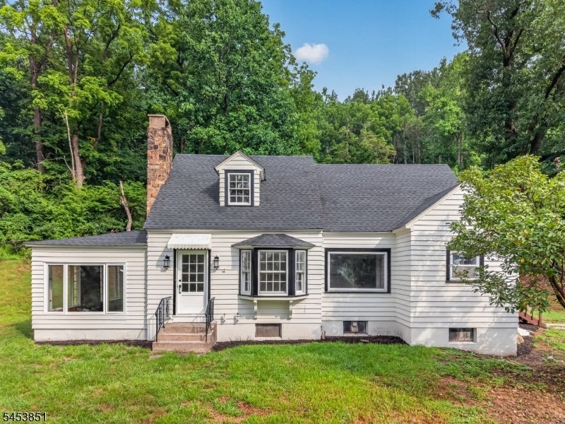 28 Dogwood Ln
