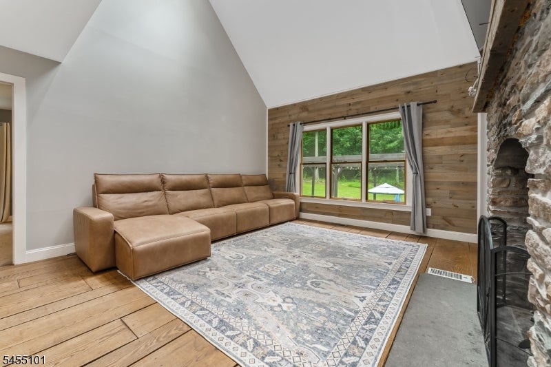 21 Finn Rd