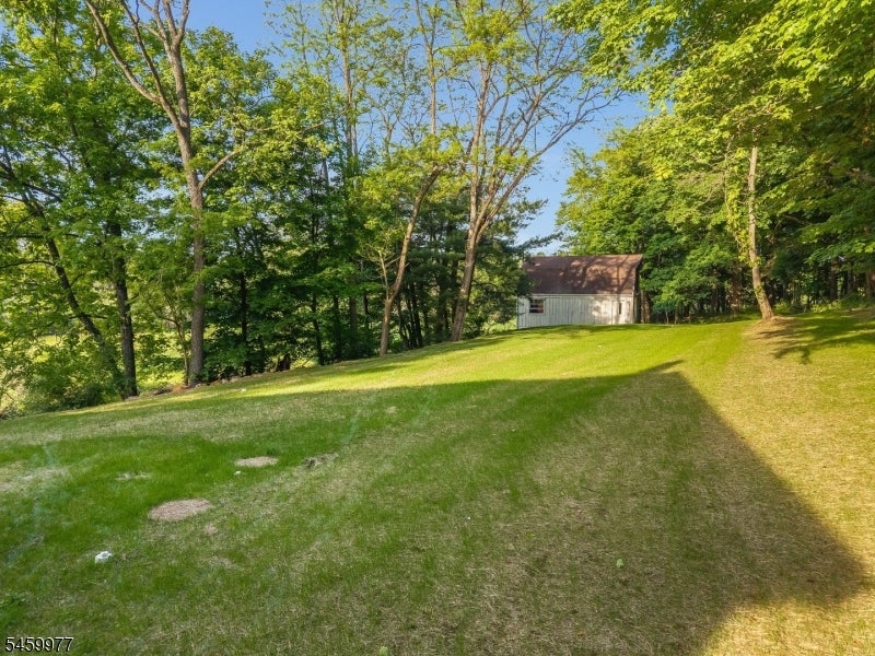 6 RACE STREET