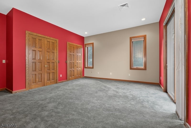 8 Springhill Road