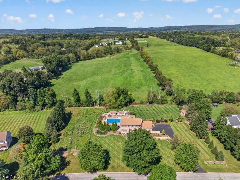 6 Pinewood Rd