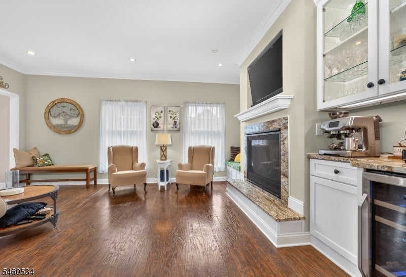 6 Pinewood Rd